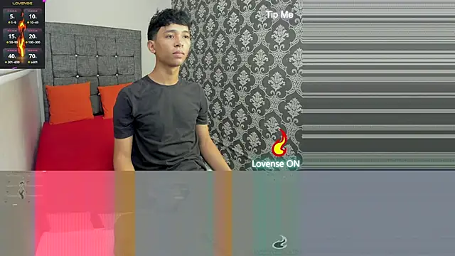 Snapshot of Little_Twink19x chatting on June 10, 2026, 7:48 pm Little Twink19x online show from June 10, 2026, 7:48 pm