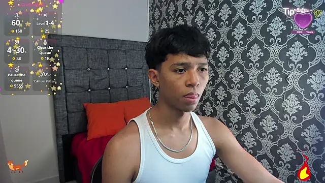 Snapshot of Little_Twink19x chatting on July 15, 2026, 7:32 pm Little Twink19x online show from July 15, 2026, 7:32 pm