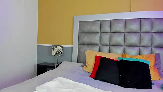 LunaDamasco online show from March 13, 2026, 7:19 pm