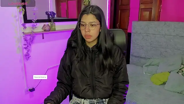 Aysha winxs online show from April 15, 2026, 3:34 am