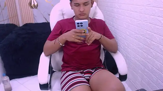 Snapshot of velvet_o chatting on February 28, 2026, 4:23 am velvet o online show from February 28, 2026, 4:23 am