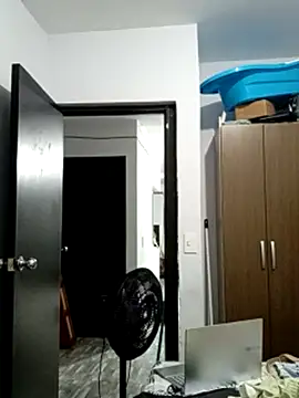 sara cute so online show from April 16, 2026, 8:04 am