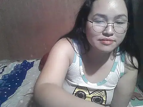 wildchinita00 online show from March 13, 2026, 11:32 pm