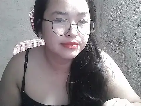 Snapshot of wildchinita00 chatting on July 16, 2026, 9:34 pm wildchinita00 online show from July 16, 2026, 9:34 pm