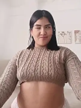 Snapshot of EmiliaVincenzo chatting on February 26, 2026, 3:01 pm EmiliaVincenzo online show from February 26, 2026, 3:01 pm