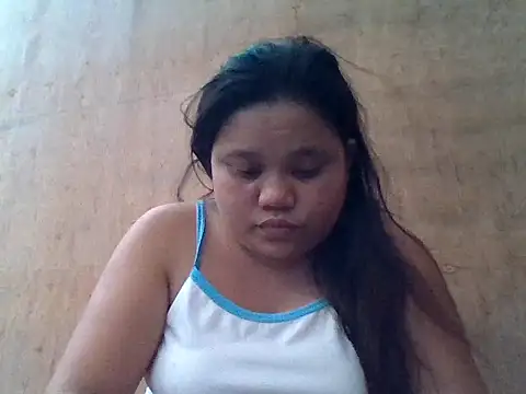 Snapshot of sweetlyn31 chatting on May 6, 2026, 5:22 am sweetlyn31 online show from May 6, 2026, 5:22 am