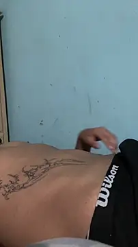 Alejandroml2 online show from April 6, 2026, 8:21 pm