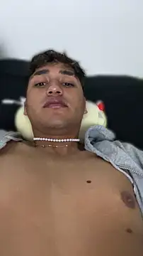 Alejandroml2 online show from April 8, 2026, 7:54 am