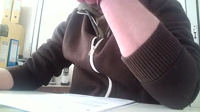 Snapshot of truble78 chatting on February 26, 2026, 8:03 am truble78 online show from February 26, 2026, 8:03 am