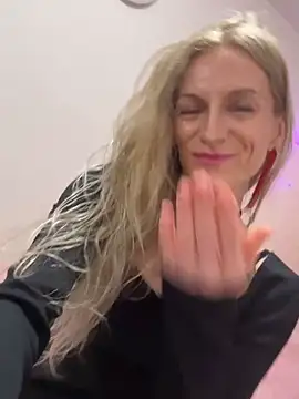 Faiiry  online show from April 3, 2026, 3:57 am