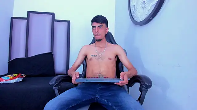 Endrick-23 online show from March 28, 2026, 4:13 am