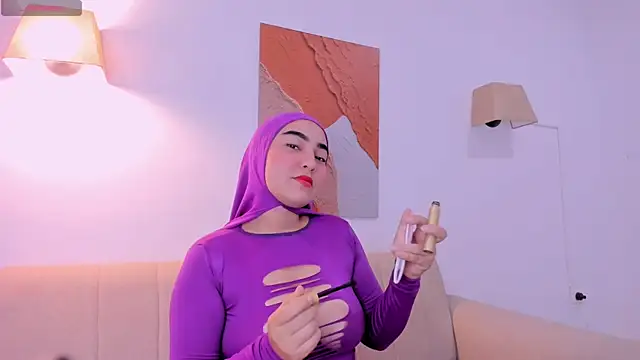 Snapshot of Malika_Noor chatting on July 3, 2026, 2:34 pm Malika Noor online show from July 3, 2026, 2:34 pm