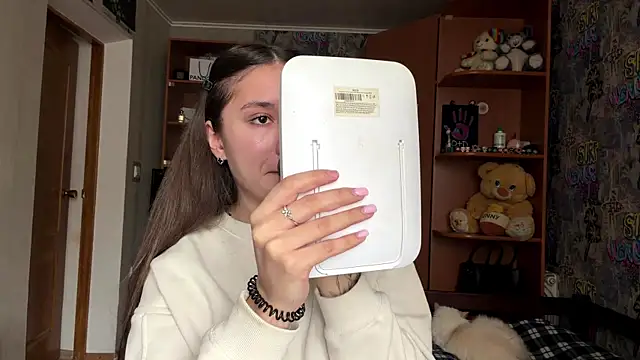 poly princess online show from March 31, 2026, 11:23 am