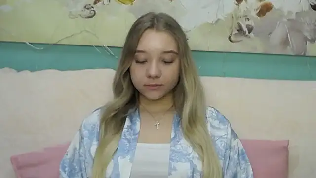 MilanaSiia online show from April 18, 2026, 4:37 am