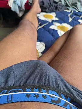 neekosam12 online show from March 21, 2026, 8:19 am