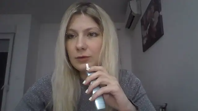 Foxy Bright online show from March 21, 2026, 7:18 pm