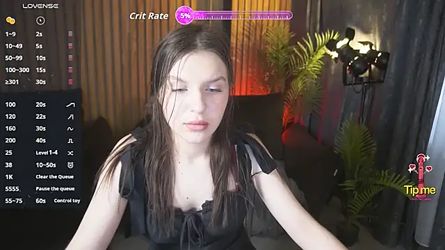 Snapshot of SecretKiraa chatting on May 13, 2026, 5:47 am SecretKiraa online show from May 13, 2026, 5:47 am