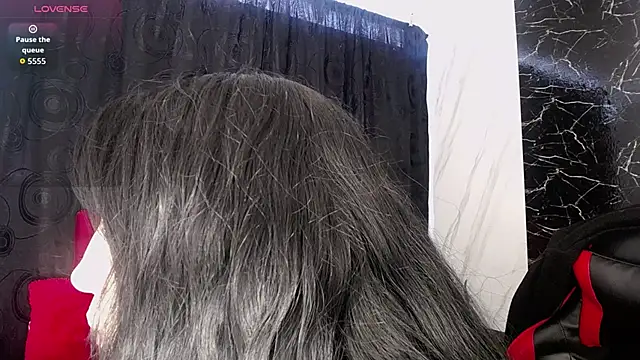 Snapshot of SofiaMoreno_ chatting on May 7, 2026, 1:25 pm SofiaMoreno online show from May 7, 2026, 1:25 pm