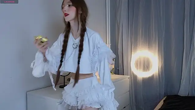 arina waifu online show from March 8, 2026, 9:07 pm