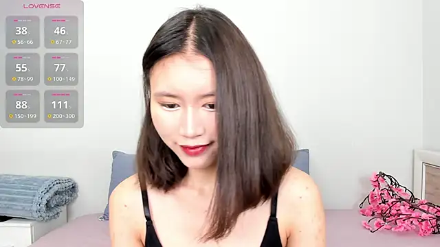 Snapshot of Kiraeko chatting on June 26, 2026, 10:26 pm Kiraeko online show from June 26, 2026, 10:26 pm