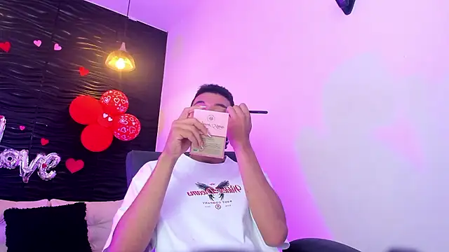 dominicjonnes online show from March 13, 2026, 10:15 pm