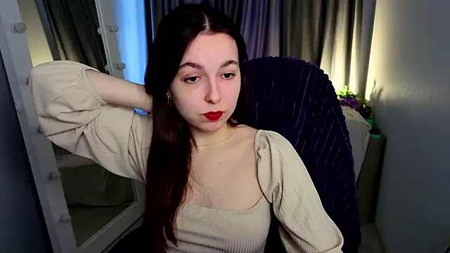 BellaThery online show from April 11, 2026, 5:15 am