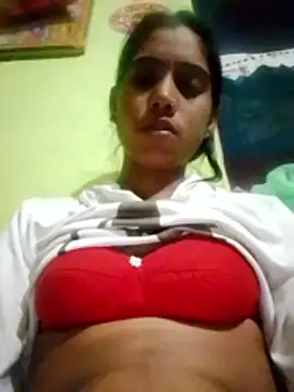 Snapshot of wifedesi7050 chatting on April 8, 2026, 8:21 pm wifedesi7050 online show from April 8, 2026, 8:21 pm