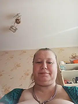 Snapshot of KiraStanton chatting on July 7, 2026, 1:47 pm KiraStanton online show from July 7, 2026, 1:47 pm