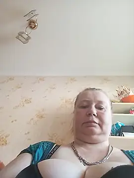 Snapshot of KiraStanton chatting on July 2, 2026, 6:08 am KiraStanton online show from July 2, 2026, 6:08 am
