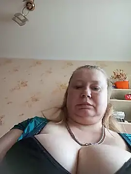 Snapshot of KiraStanton chatting on June 7, 2026, 5:34 am KiraStanton online show from June 7, 2026, 5:34 am