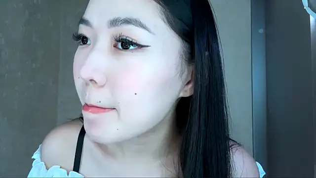 Snapshot of MeiMoon chatting on March 3, 2026, 12:45 pm MeiMoon online show from March 3, 2026, 12:45 pm