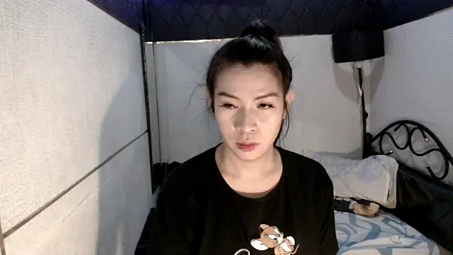 Kimwhitets online show from July 23, 2026, 5:49 am