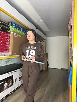 Ambarina  online show from April 10, 2026, 11:28 am