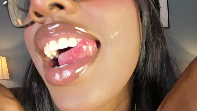 Snapshot of MelodyBlazze chatting on February 26, 2026, 8:20 pm MelodyBlazze online show from February 26, 2026, 8:20 pm