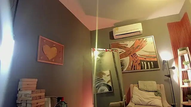 cailing  online show from March 13, 2026, 11:04 am