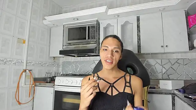 Snapshot of CrisOzzz chatting on July 19, 2026, 6:48 pm CrisOzzz online show from July 19, 2026, 6:48 pm