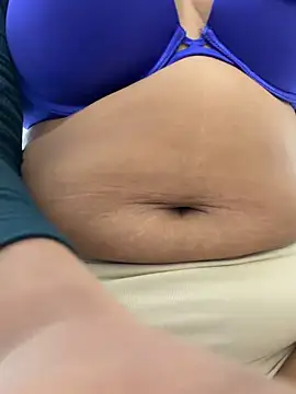 sessy grl online show from April 12, 2026, 1:03 pm