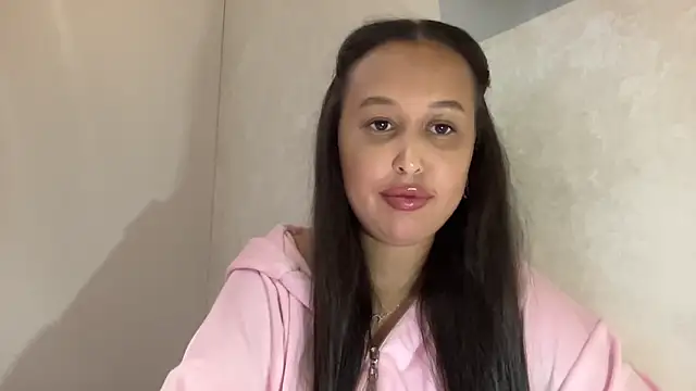 Dana 005 online show from May 21, 2026, 8:17 pm