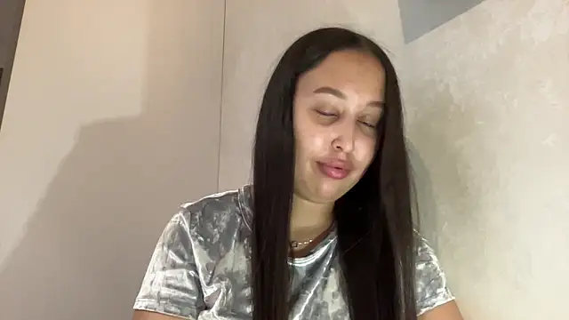 Dana 005 online show from March 28, 2026, 7:48 pm