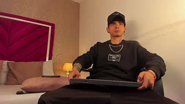 Dominic Foxx online show from March 3, 2026, 12:23 pm