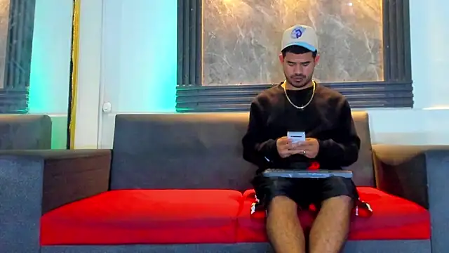 Latins on fire online show from April 12, 2026, 11:35 am