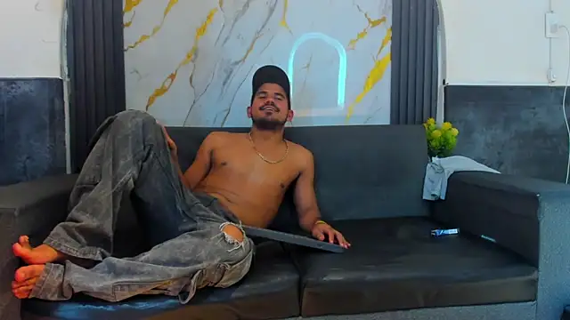 Latins on fire online show from April 17, 2026, 11:18 pm