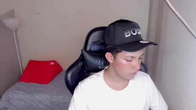 Street poemm  online show from April 4, 2026, 9:10 pm