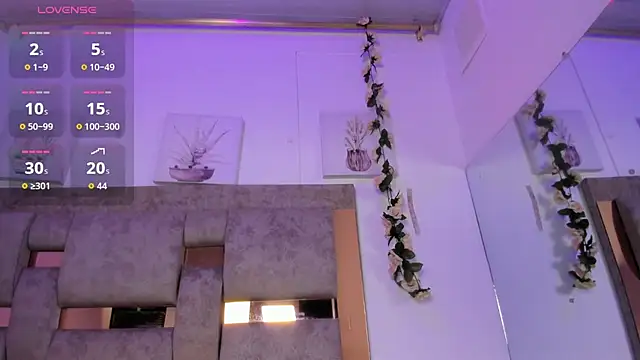 Iris Black online show from April 18, 2026, 7:07 pm