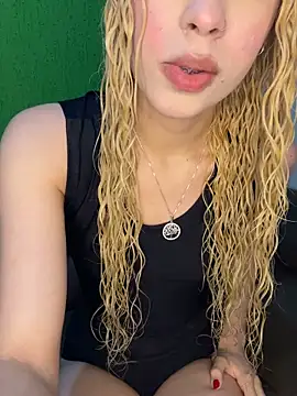 loirinha atrevida online show from March 16, 2026, 4:54 pm