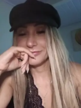 anajulia10 online show from July 6, 2026, 4:41 am