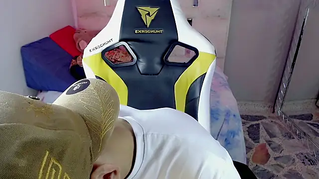 Houston bby  online show from March 2, 2026, 8:38 pm