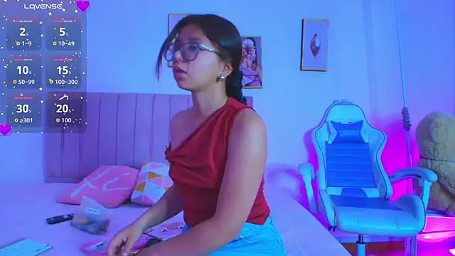 Zoow bluussh online show from February 26, 2026, 12:16 pm