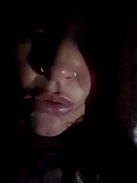 Kandi-kiss online show from April 22, 2026, 12:39 am