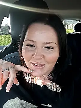 Kandi-kiss online show from April 19, 2026, 3:57 pm